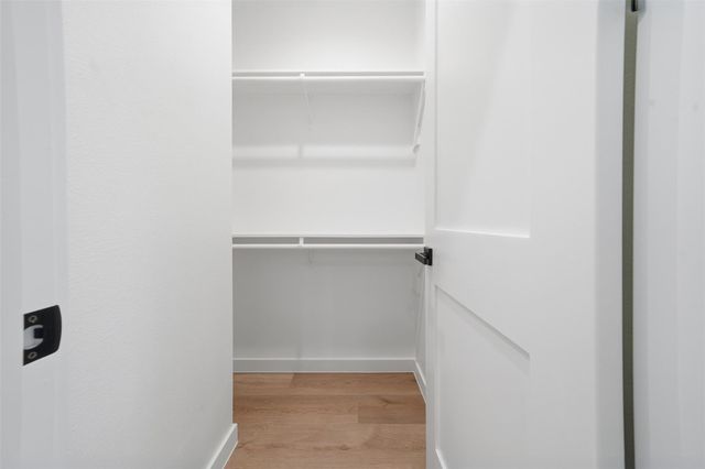 2216 Yellow Jacket LN 2, Austin, TX 78741