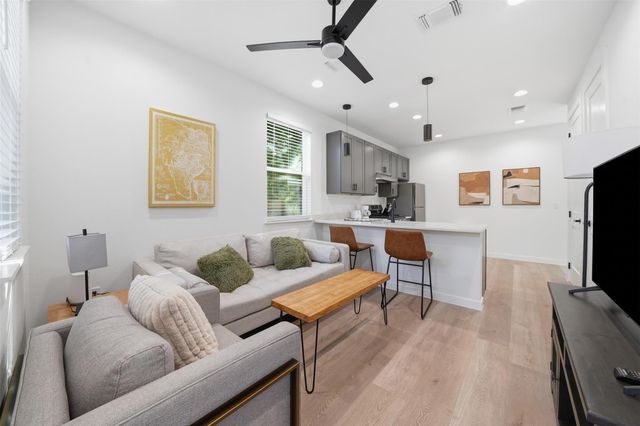 2216 Yellow Jacket LN 2, Austin, TX 78741