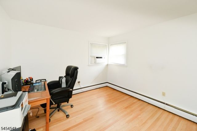 8 Henderson Blvd, Fair Lawn Boro, NJ 07410