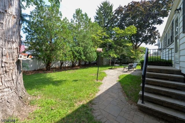 8 Henderson Blvd, Fair Lawn Boro, NJ 07410