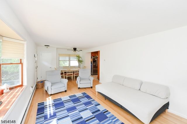 8 Henderson Blvd, Fair Lawn Boro, NJ 07410