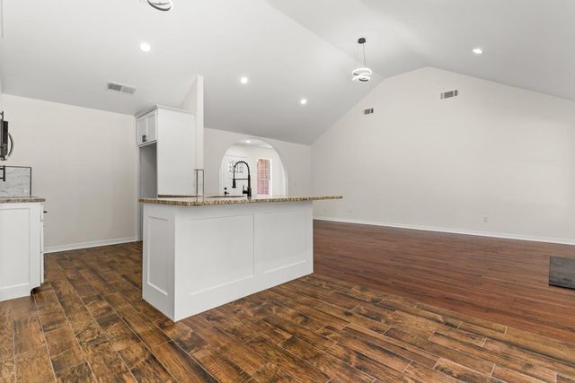 222 Maxey Road, Longview, TX 75605