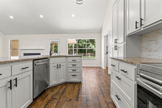 222 Maxey Road, Longview, TX 75605