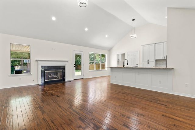 222 Maxey Road, Longview, TX 75605