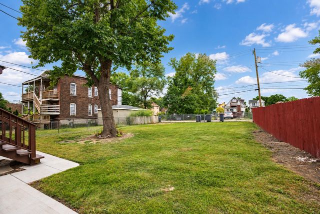 4726 Melville Avenue, East Chicago, IN 46312
