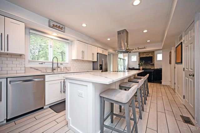 124 Pheasantlake Drive, Loveland, OH 45140