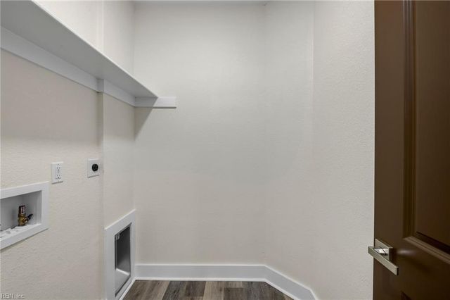 213 N 5th ST, Suffolk, VA 23434