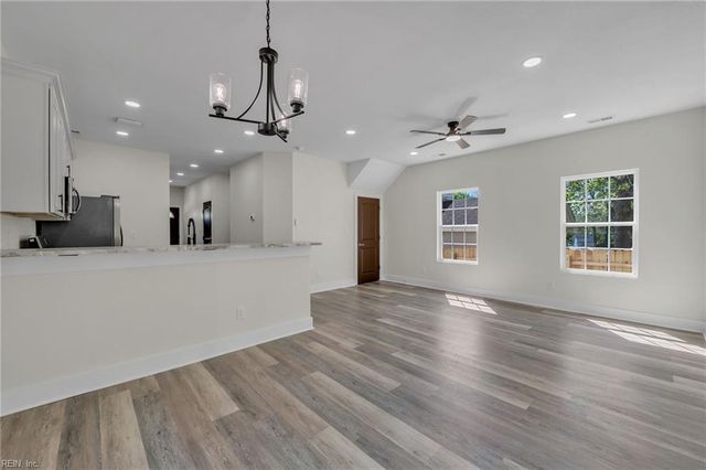 213 N 5th ST, Suffolk, VA 23434