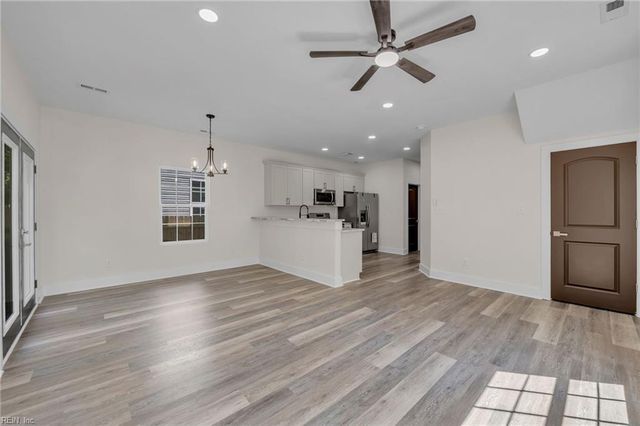 213 N 5th ST, Suffolk, VA 23434