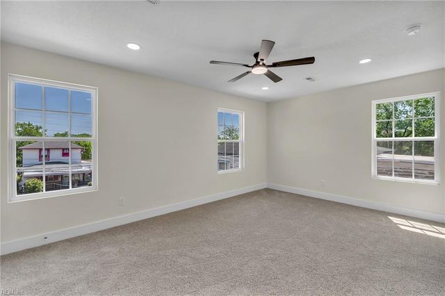 213 N 5th ST, Suffolk, VA 23434