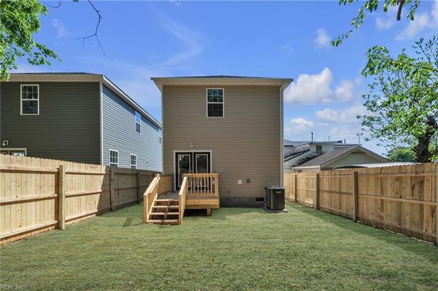 213 N 5th ST, Suffolk, VA 23434