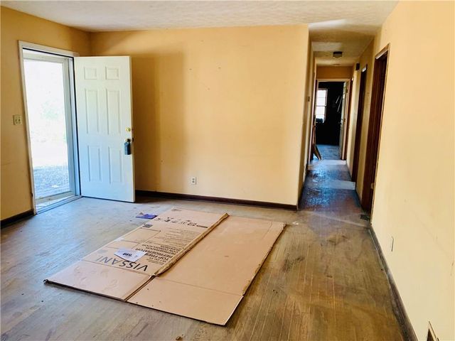 738 Burns Road, Carrollton, GA 30117