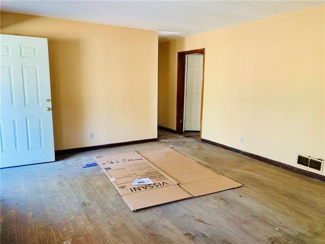 738 Burns Road, Carrollton, GA 30117