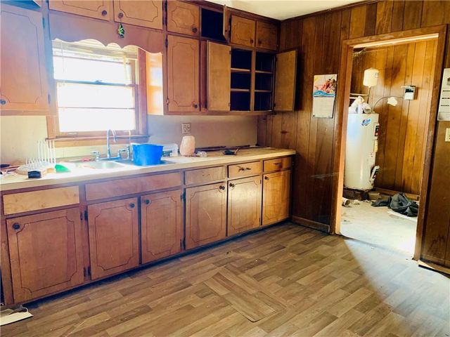 738 Burns Road, Carrollton, GA 30117