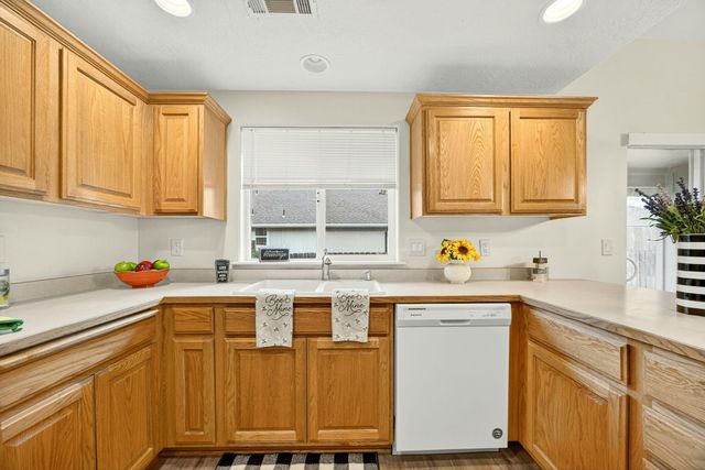 1409 George Tweed Boulevard, Grants Pass, OR 97527