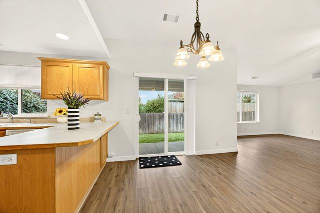 1409 George Tweed Boulevard, Grants Pass, OR 97527