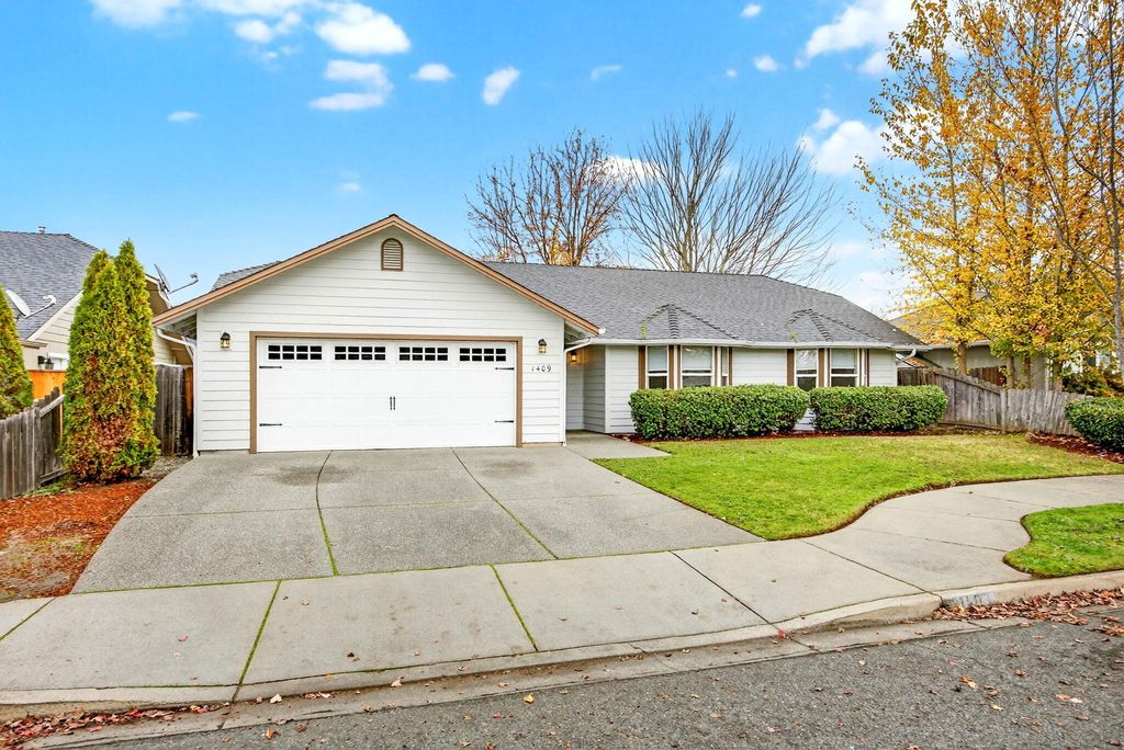 1409 George Tweed Boulevard, Grants Pass, OR 97527