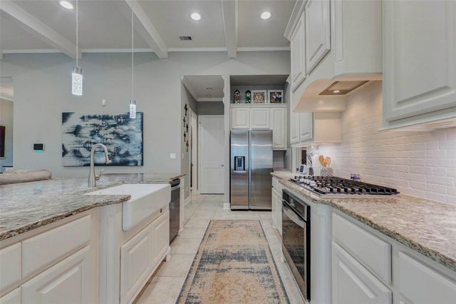 10206 Heritage Ranch Road, Conroe, TX 77303