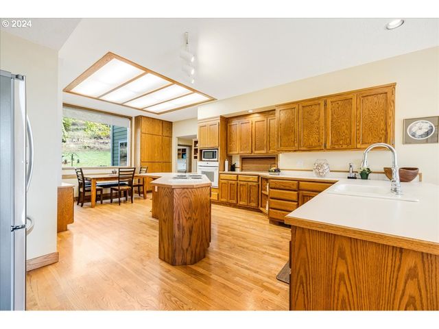 31805 Ne WILSONVILLE Rd, Newberg, OR 97132