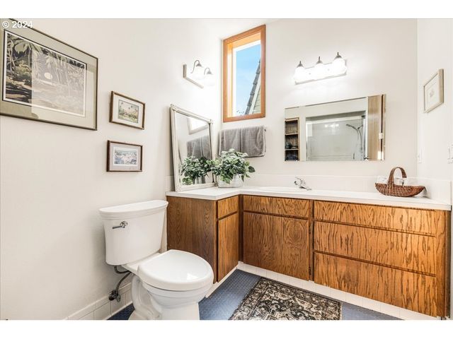 31805 Ne WILSONVILLE Rd, Newberg, OR 97132