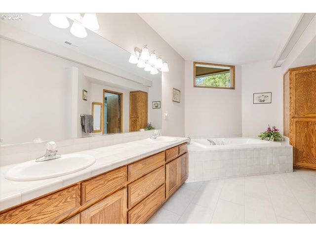 31805 Ne WILSONVILLE Rd, Newberg, OR 97132
