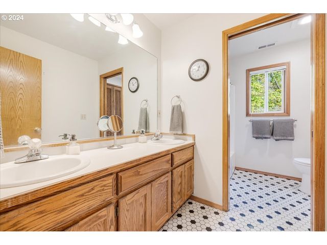 31805 Ne WILSONVILLE Rd, Newberg, OR 97132