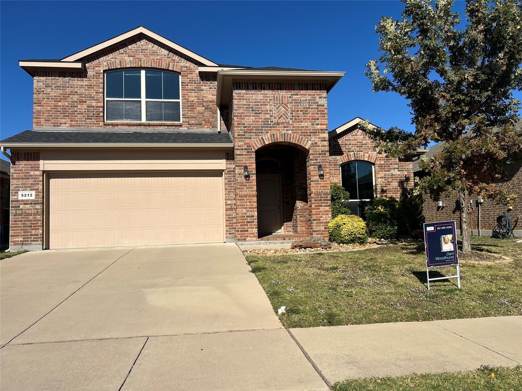 5212 Sugarcane Lane, Fort Worth, TX 76179