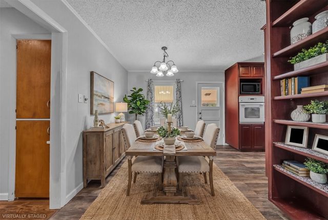 312 E Ellen Avenue, Hurst, TX 76053