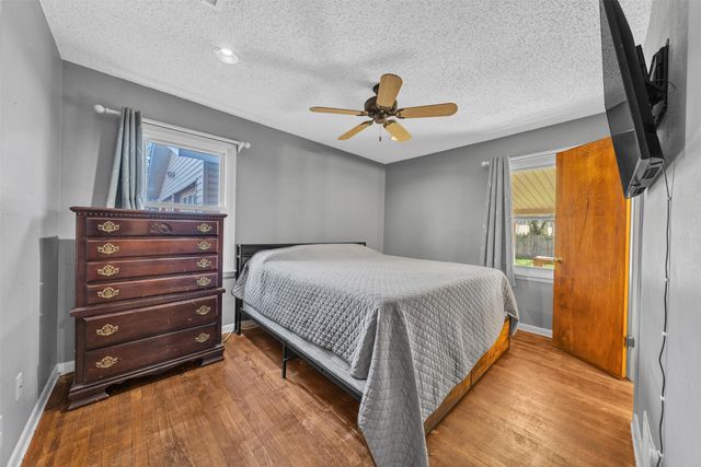 312 E Ellen Avenue, Hurst, TX 76053