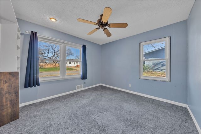 312 E Ellen Avenue, Hurst, TX 76053