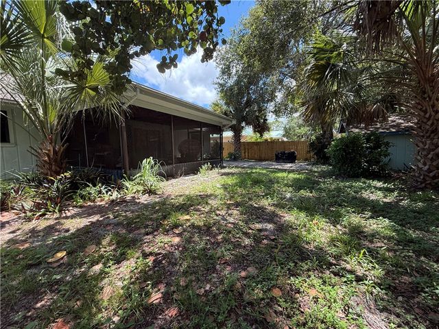 945 33rd Avenue SW, Vero Beach, FL 32968