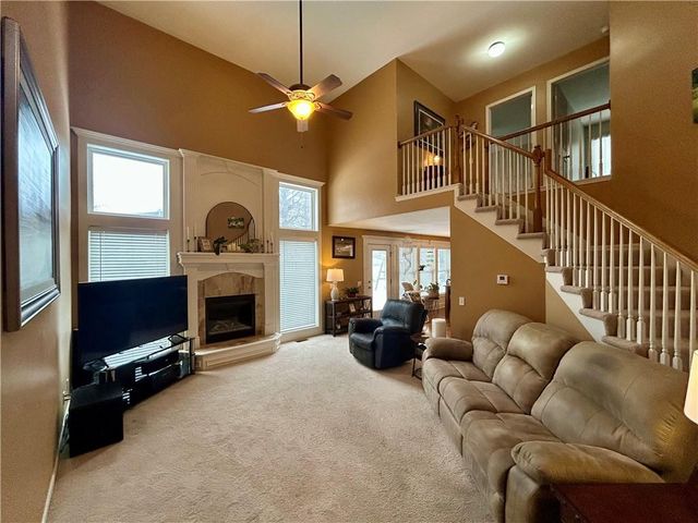 1710 Rockwater Lane, Kearney, MO 64060