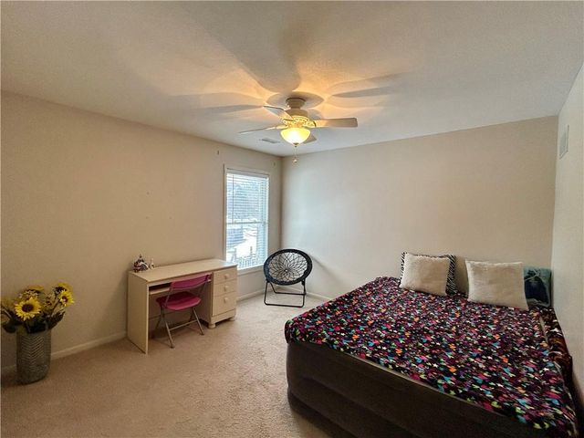 1710 Rockwater Lane, Kearney, MO 64060