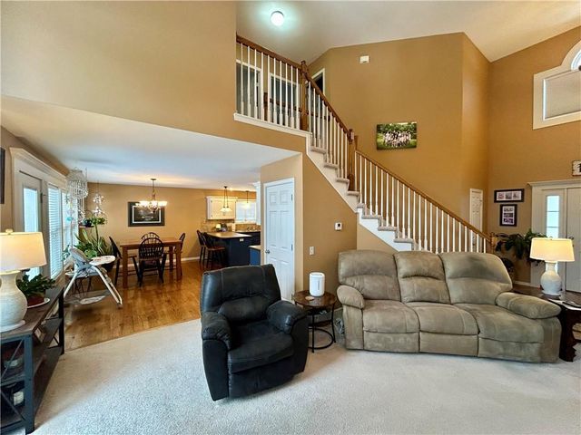 1710 Rockwater Lane, Kearney, MO 64060