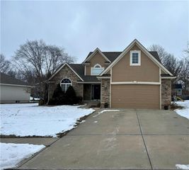 1710 Rockwater Lane, Kearney, MO 64060