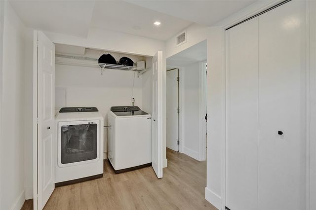 701 NE 164th St, Miami, FL 33162