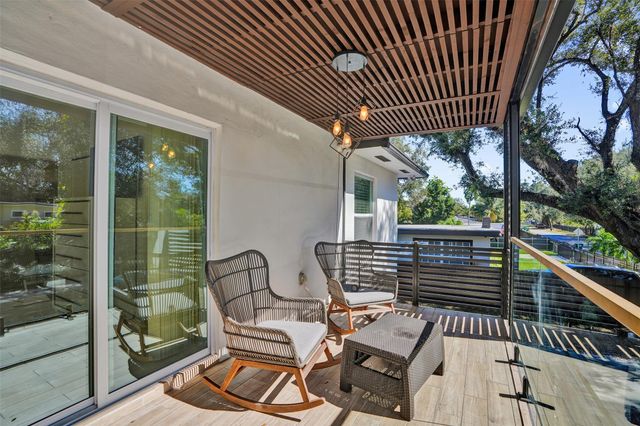 701 NE 164th St, Miami, FL 33162