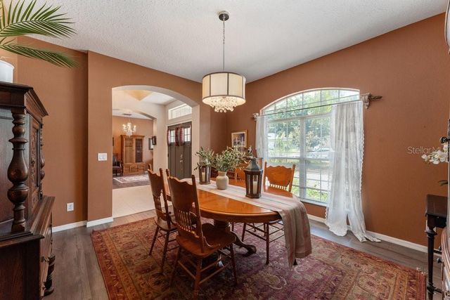 3463 CREEK RUN LANE, Eustis, FL 32736