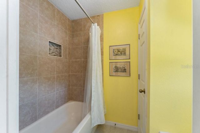 3463 CREEK RUN LANE, Eustis, FL 32736