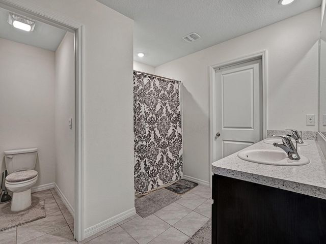 7850 SAIL CLOVER LANE, Zephyrhills, FL 33540