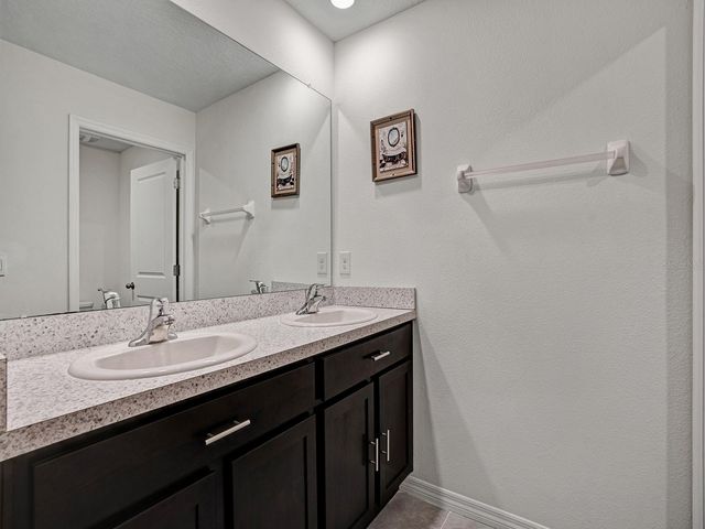 7850 SAIL CLOVER LANE, Zephyrhills, FL 33540
