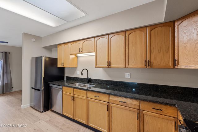 285 S Kolb Rd Unit 10, Tucson, AZ 85710
