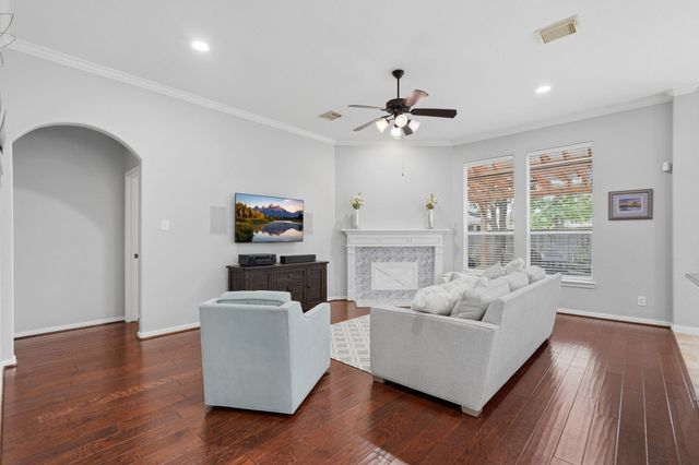 82 S Rocky Point Circle, The Woodlands, TX 77389