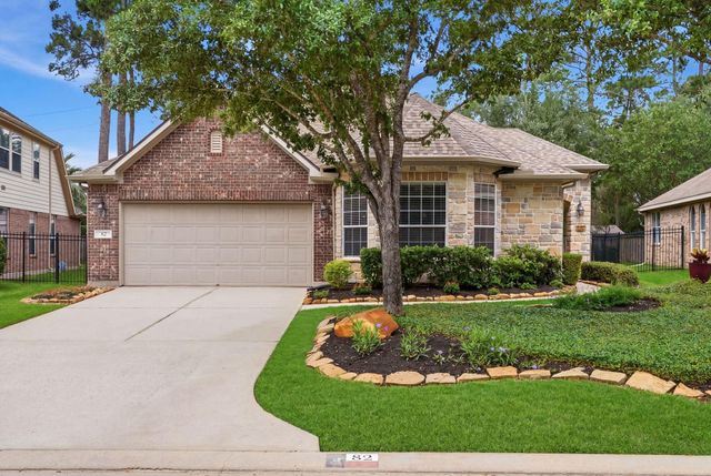 82 S Rocky Point Circle, The Woodlands, TX 77389