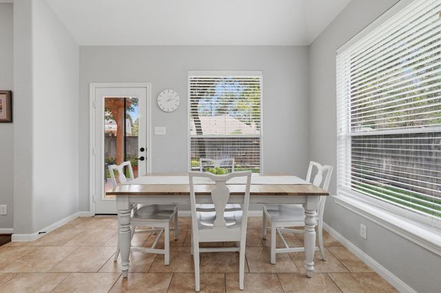 82 S Rocky Point Circle, The Woodlands, TX 77389