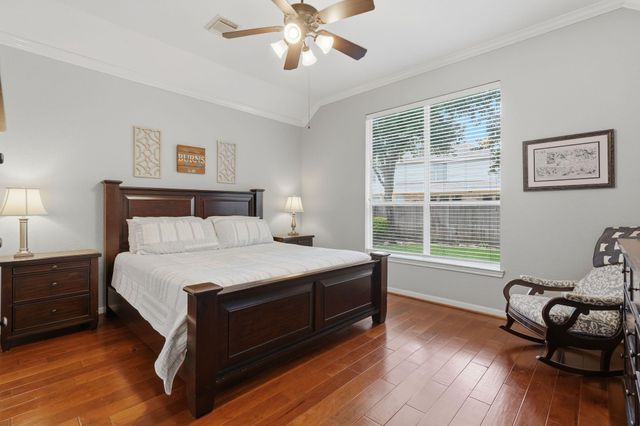 82 S Rocky Point Circle, The Woodlands, TX 77389