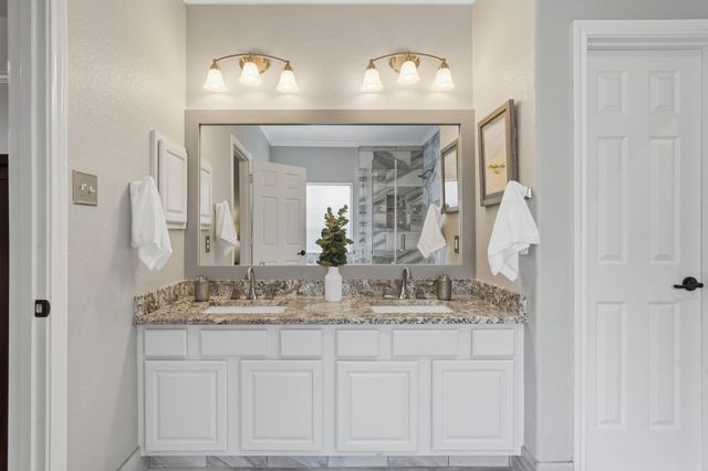 82 S Rocky Point Circle, The Woodlands, TX 77389