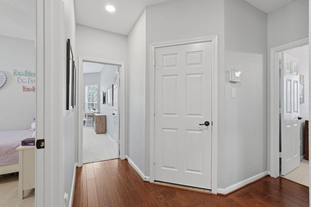 82 S Rocky Point Circle, The Woodlands, TX 77389