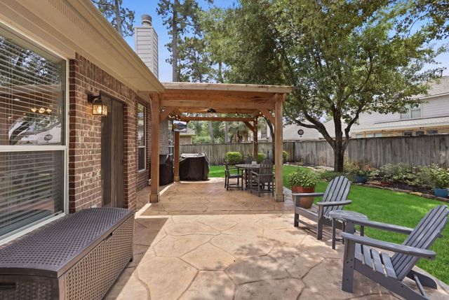 82 S Rocky Point Circle, The Woodlands, TX 77389