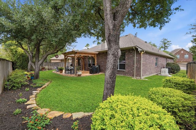 82 S Rocky Point Circle, The Woodlands, TX 77389